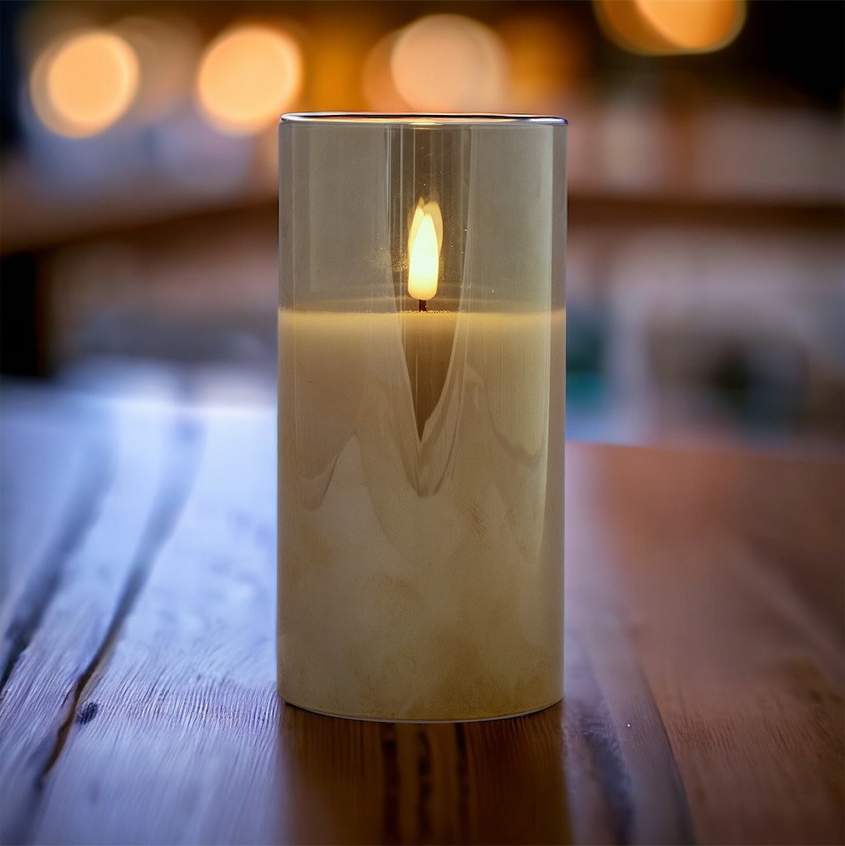 LED sviečka v skle 12,5cm, zlaté prevedenie