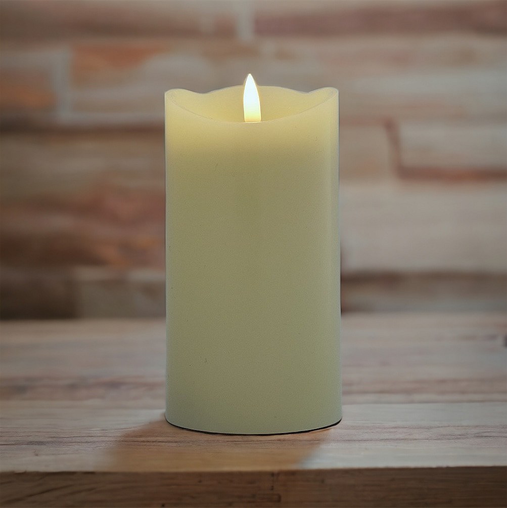 LED sviečka, vosková, 8 x 12,5 cm, mandľová